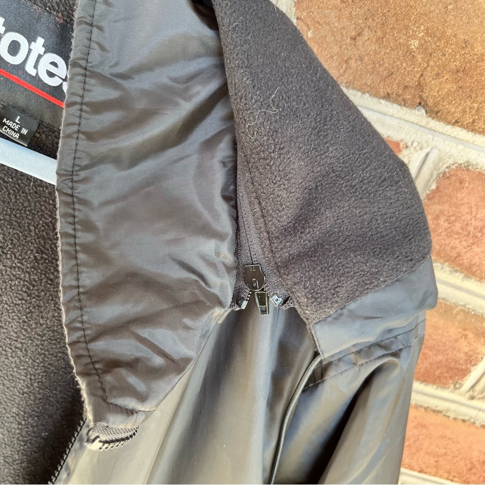 Unisex Totes black fleece lined trench coat with zip off hood. Large - Picture 15 of 15